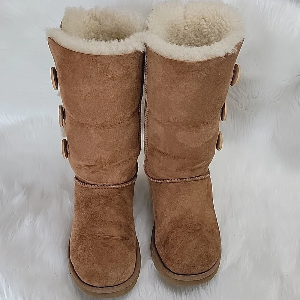 UGG Bailey Button Triplet Tall Chestnut‎ Suede Shearling Mid Calf Pull On Boots